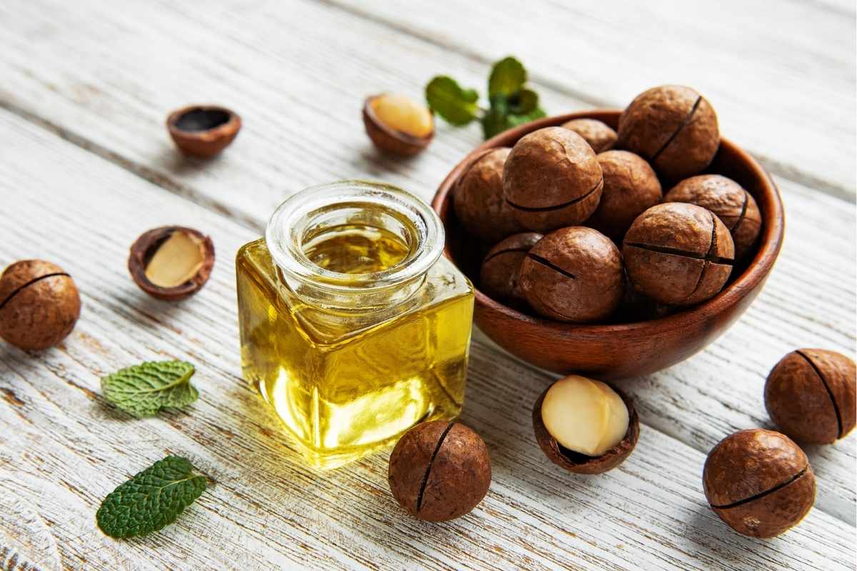 ingredienti per maschera viso bava di lumaca e olio